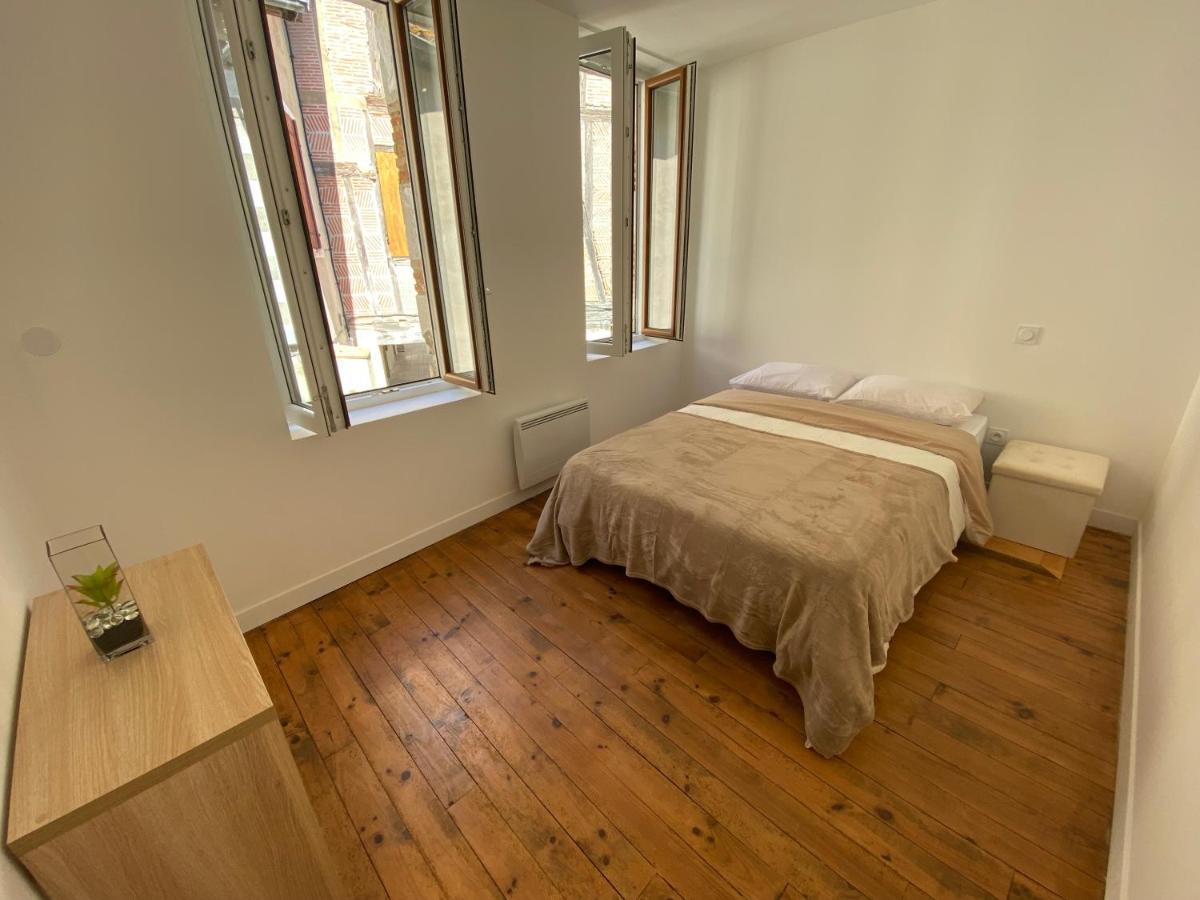 Logement Tout Equipe Layrac ภายนอก รูปภาพ
